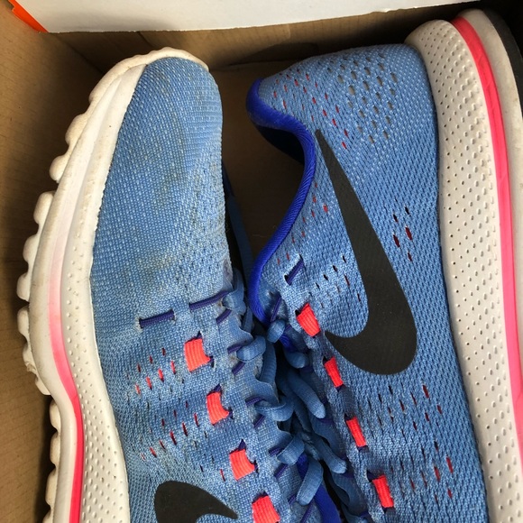 Women’s Nike Zoom - 7.5 - Picture 3 of 8